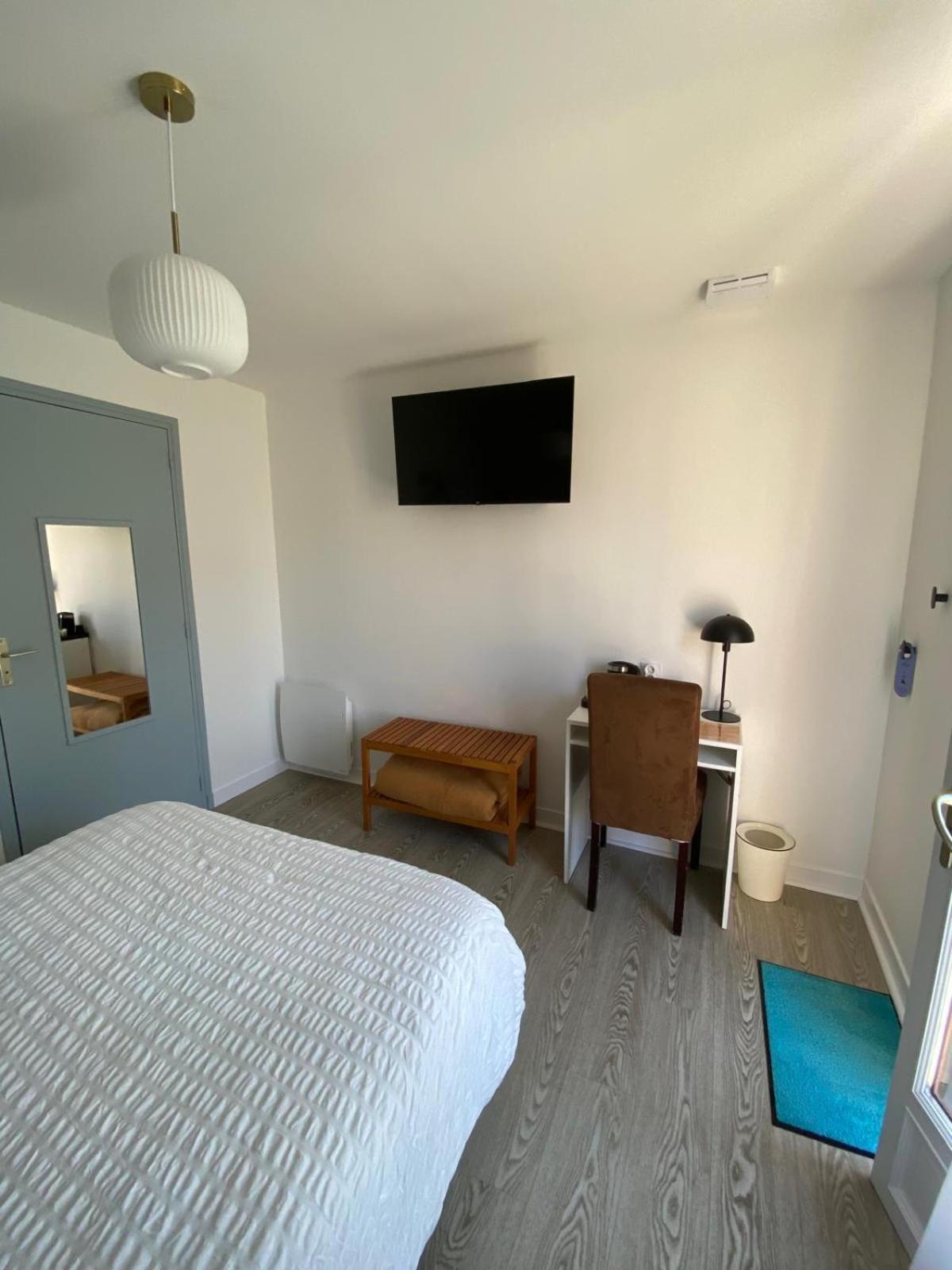 Hotel Les Voisins Beaucemaine Ploufragan الغرفة الصورة